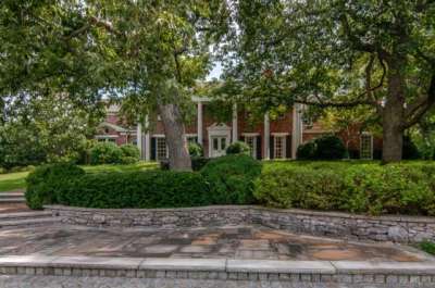 Photo of 1220 Chickering Rd, Nashville, TN 37215